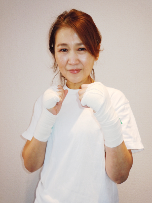 <span style='font-weight:bold;'>浅田 真理</span><span style='font-size:0.8em'>Mari Asada</span>