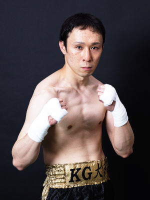 <span style='font-weight:bold;'>丸山 洋右</span><span style='font-size:0.8em'>Yosuke Maruyama</span>